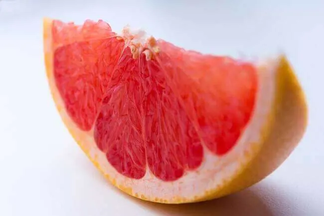 7 Top Weight Loss Superfoods That'll Help You Lose Weight - grapefruit - Everything Abode